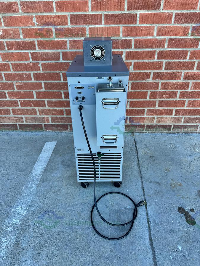 Used Fluke Calibration Hart Scientific 6331 Deep-Well Compact Bath  300°C, 4.2 gal