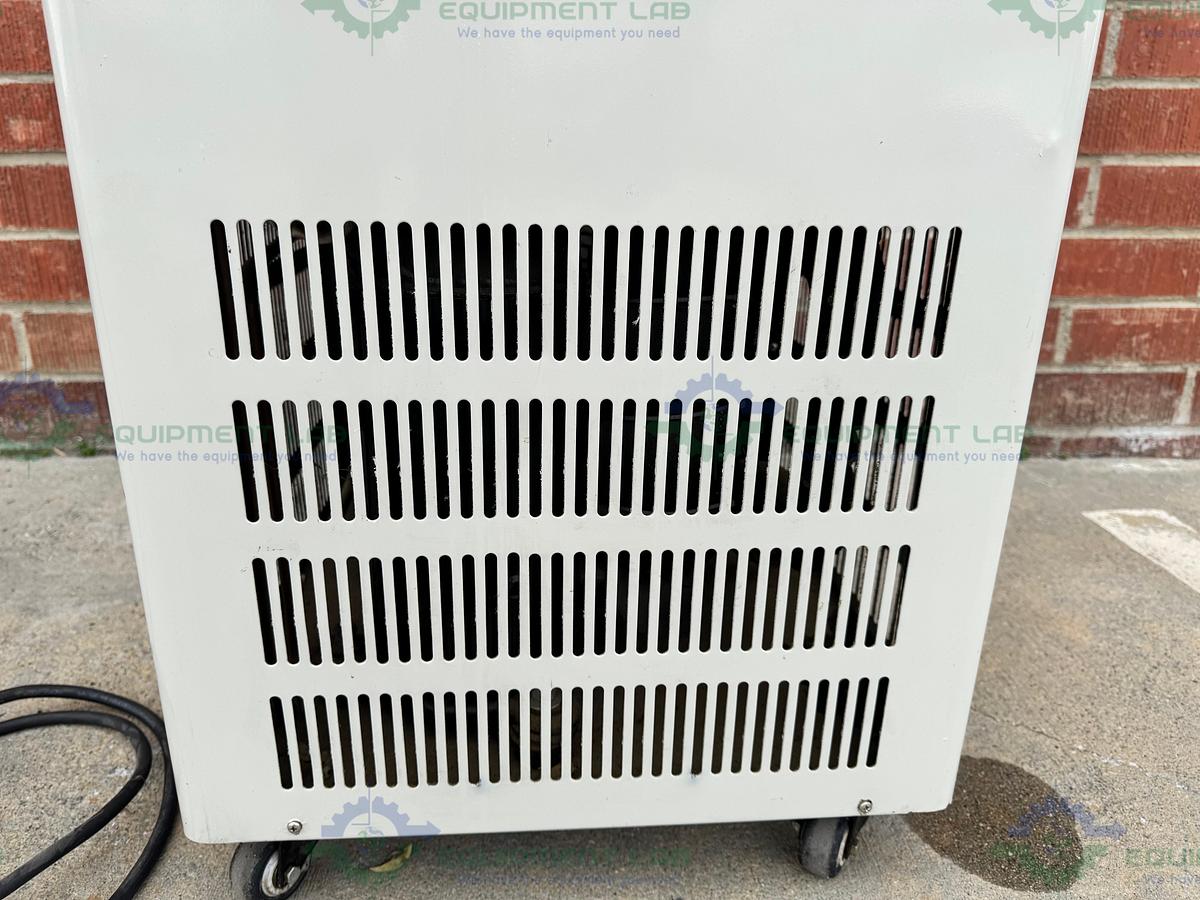 Used China DLSB-10/40 Recirculating Chiller -10°C to 40°C 220V, 1200 W
