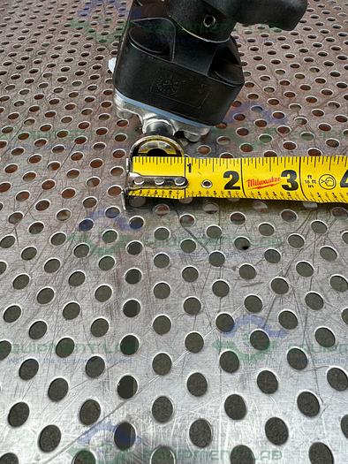 Used ITT Pure Flo .5-316L-RA15MAX-CWP150 Ball Valve w/ 1.2" Sanitary Fitting