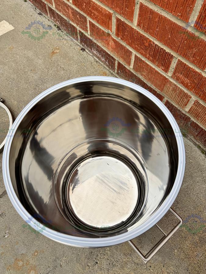 Used Xtractor Depot Stainless Steel Essential Oil Extractor Collection Chamber