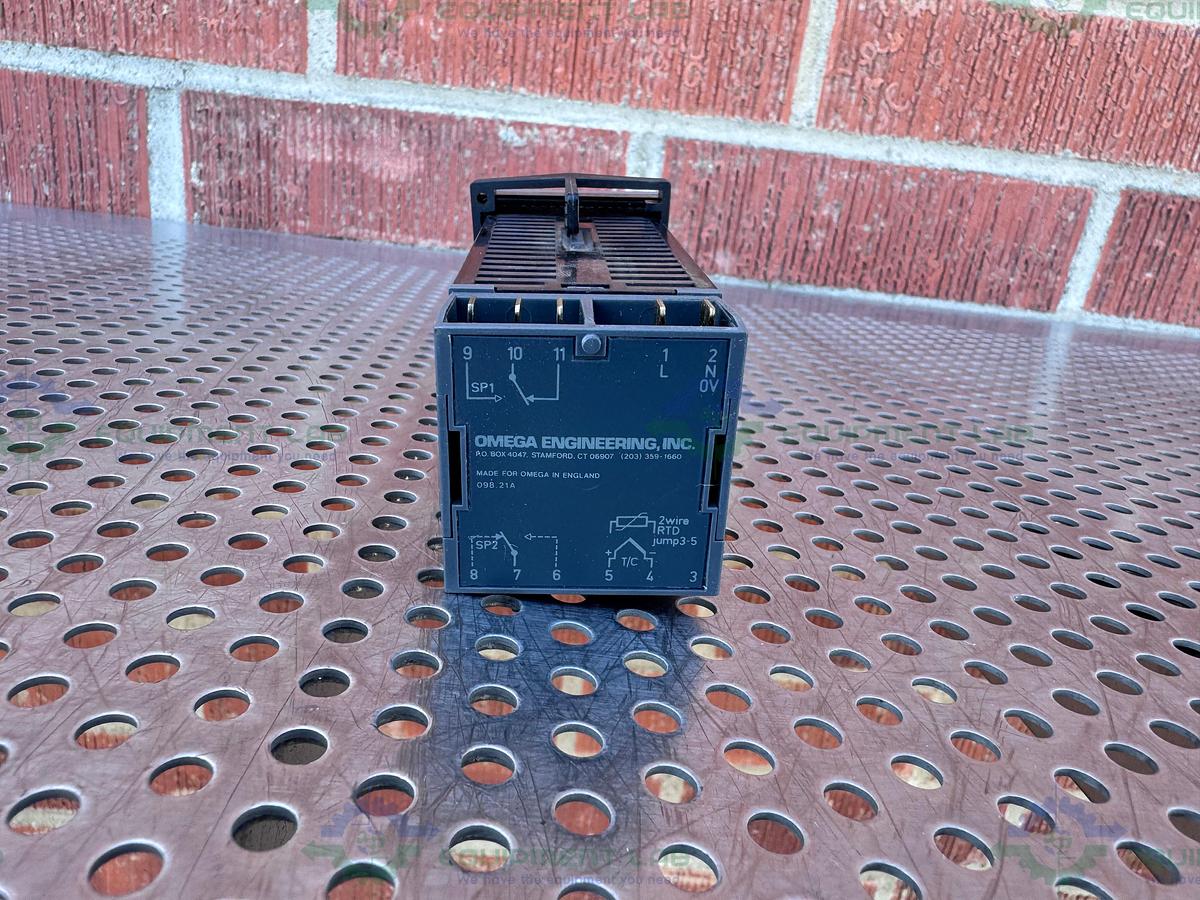 Used Omega CN9111A Electronic Thermostat / Temperature Controller 115V