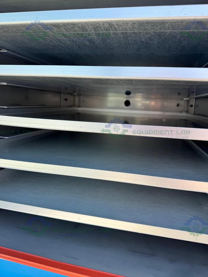 Used Cascade CVO-5 Double Up Vacuum Oven 14.4C to 150C, 4.5 Cu. Ft w/ Shelves