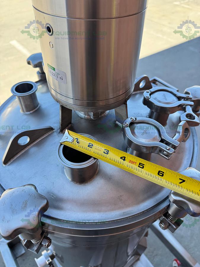 Used Unknown Brand 100 Liter Mixing Tank w/ Lenze 3 Phase Motor, Impeller