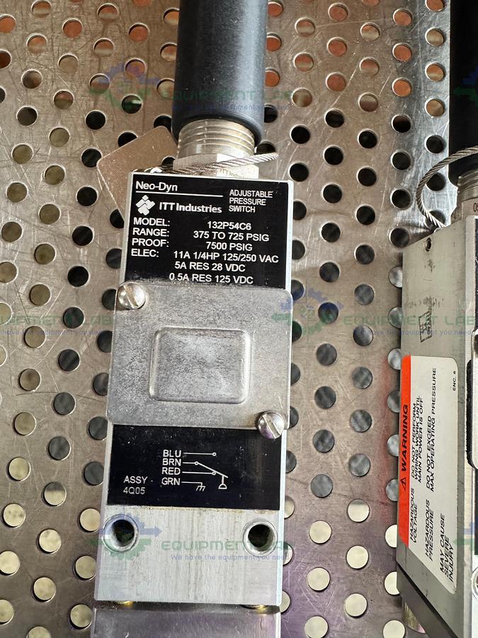 Used Lot of 2 - ITT Neo-Dyn 132P54C6 Adjustable Pressure Switch 375 to 725 PSIG