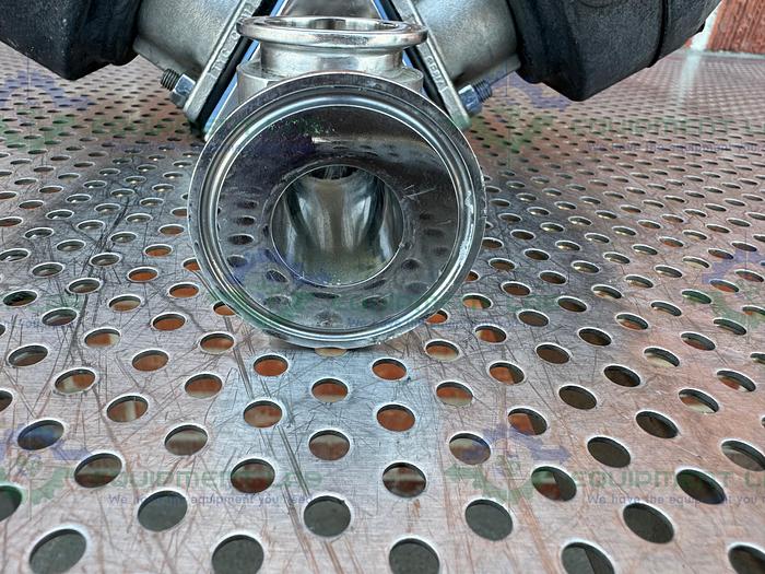Used ITT Pure Flo Advantage 4 - Way Diaphragm Valve w/ 1" Sanitary Fitting