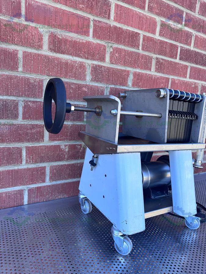 Used Unbranded Stainless Steel Filter Holder w/ Ebara Jes M 056, 0.5 HP