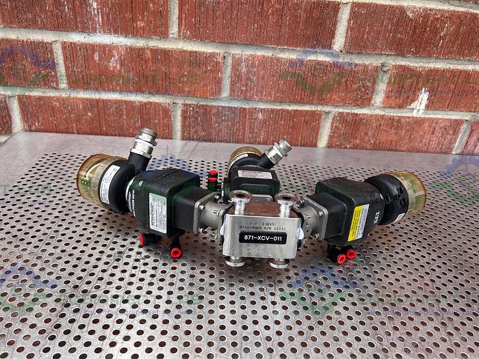 Used 3 ITT Advantage 4 Way Stainless Steel Diaphragm Valves w/ Val...