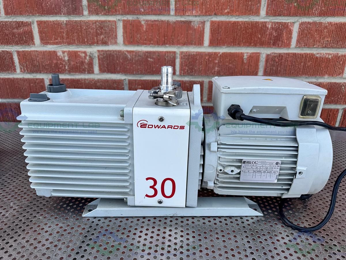 Used Edwards 30 E2M30 Dual Stage Rotary Vane Vacuum Pump 220/240V