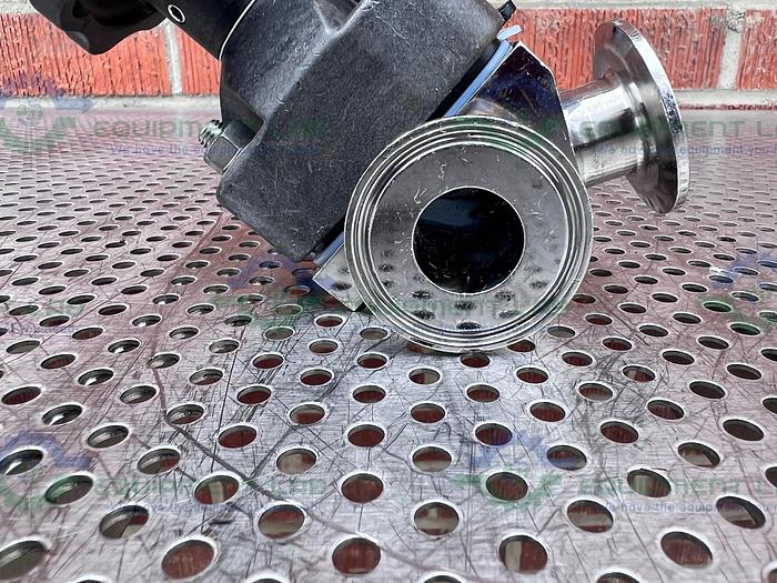 Used ITT Pure Flo 3-Way 1-316L-RA20MAX-CWP150 Diaphragm Valve w/ 1" Sanitary Fitting