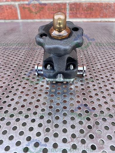 Used ITT Pure Flo .75-316L-RA15MAX-CWP150 Diaphragm Valve w/ 3/4" Sanitary Fitting