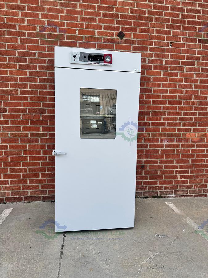 Used Sheldon SCO40 Large Capacity Upright CO2 Incubator 60°C 40 Cu. Ft.