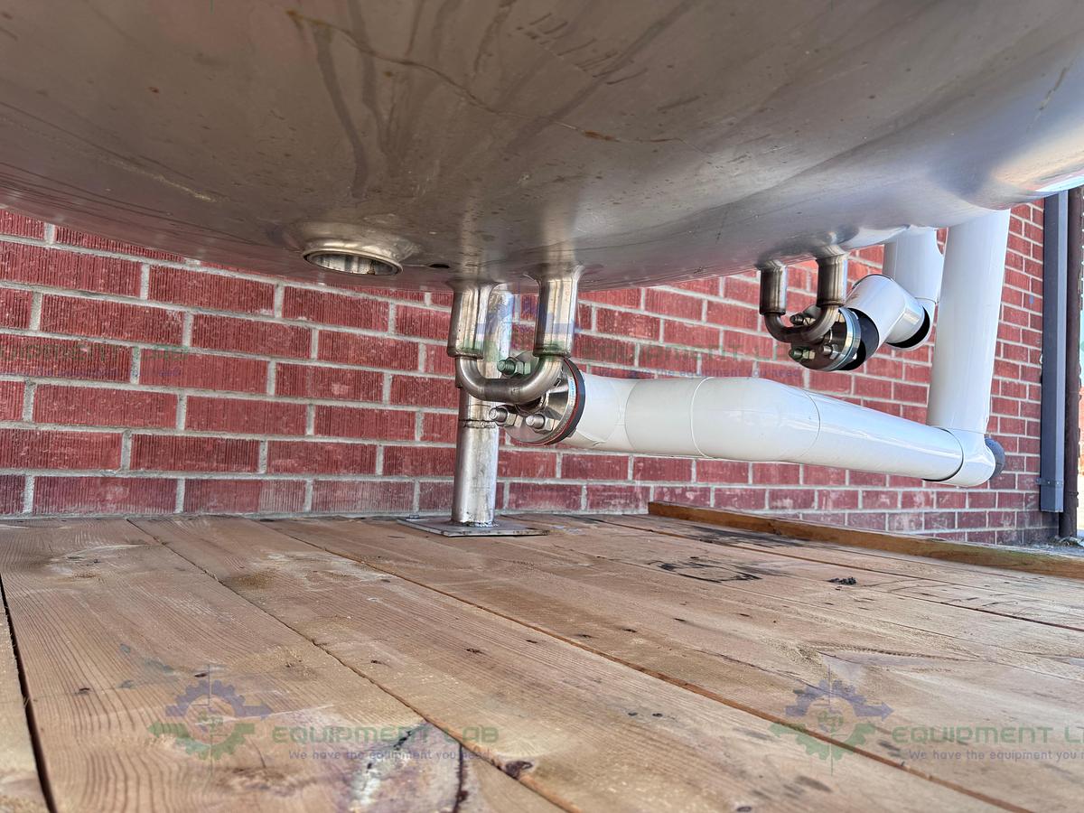 Used Paul Mueller 4500 Liter SS Jacketed Reactor w/ Agitator 25 PSI FV &138 PSI