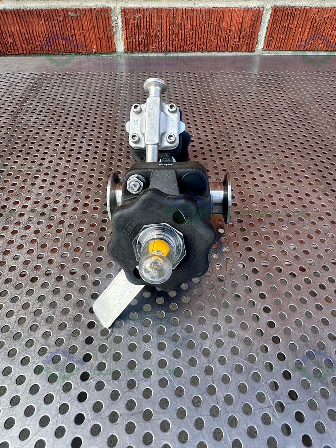 Used 2- ITT Pure Flo RA0.5MAX Diaphragm Valve w/ 1" to 1/2" Sanitary Fitting