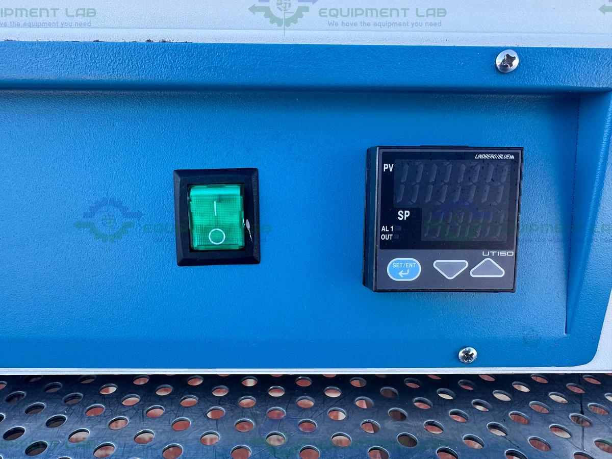 Used Lindberg / Blue M / Thermo V0914A Vacuum Oven 6° to 260°C, 0.65 cu. ft.