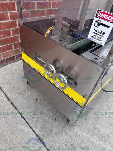 Used Econoseal E System 2000 Econoseal Cartoner w/ Hot Glue Sealing