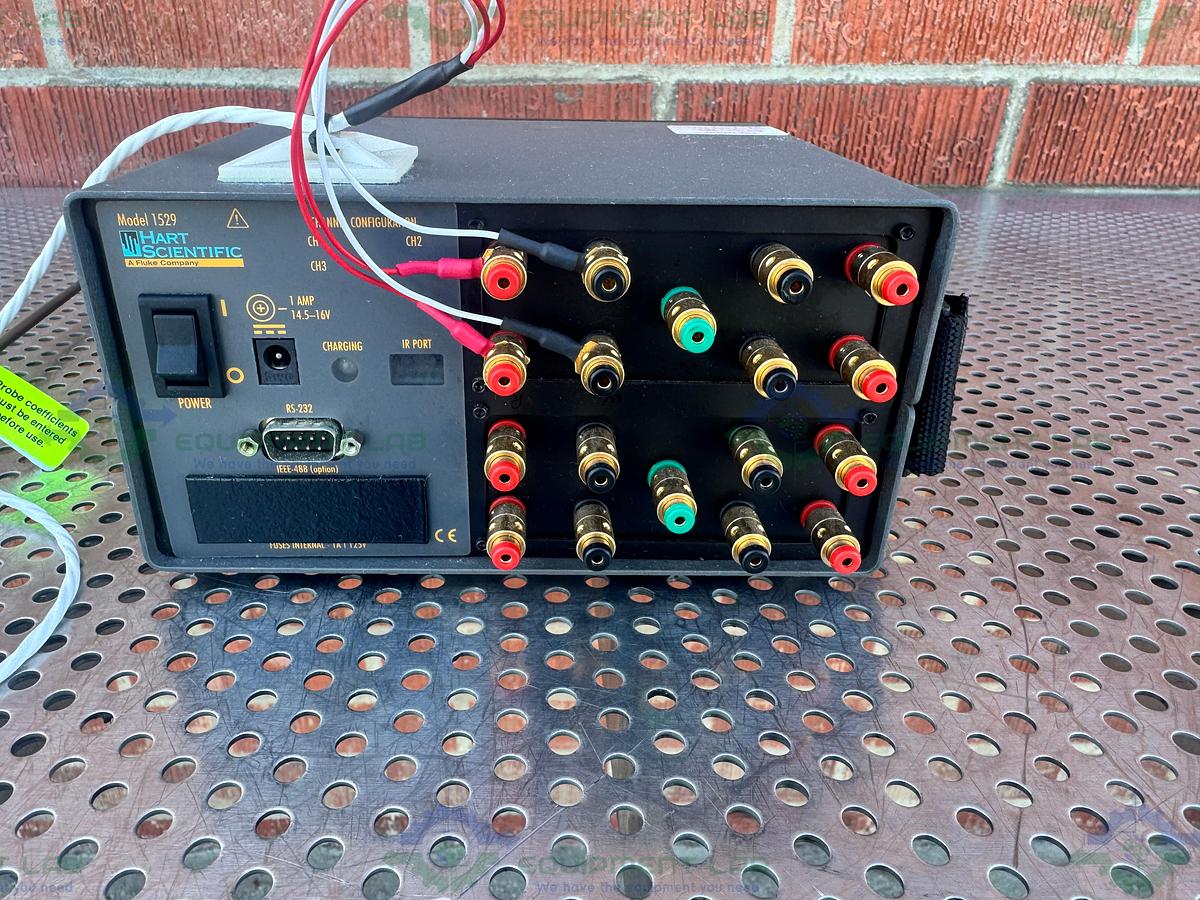 Used Hart Scientific Chub-E4 1529-R Thermometer w/ Secondary Reference PRT Probe