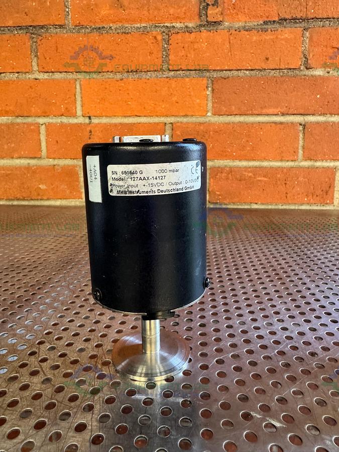 Used MKS Baratron 127AAX-14127  Pressure Transducer 1000 mbar, 15 VDC w/ KF40 Fitting