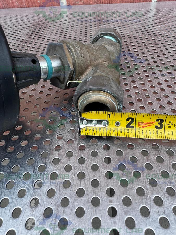 Used Gemu 554/25/D195 Pneumatic Angle Seat Globe Valve w/ 1" Compression Fitting