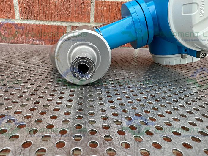 Used Endress + Hauser Promass 83 Mass Flow Meter 85-260 VAC w/ 1/2" Sanitary Fitting