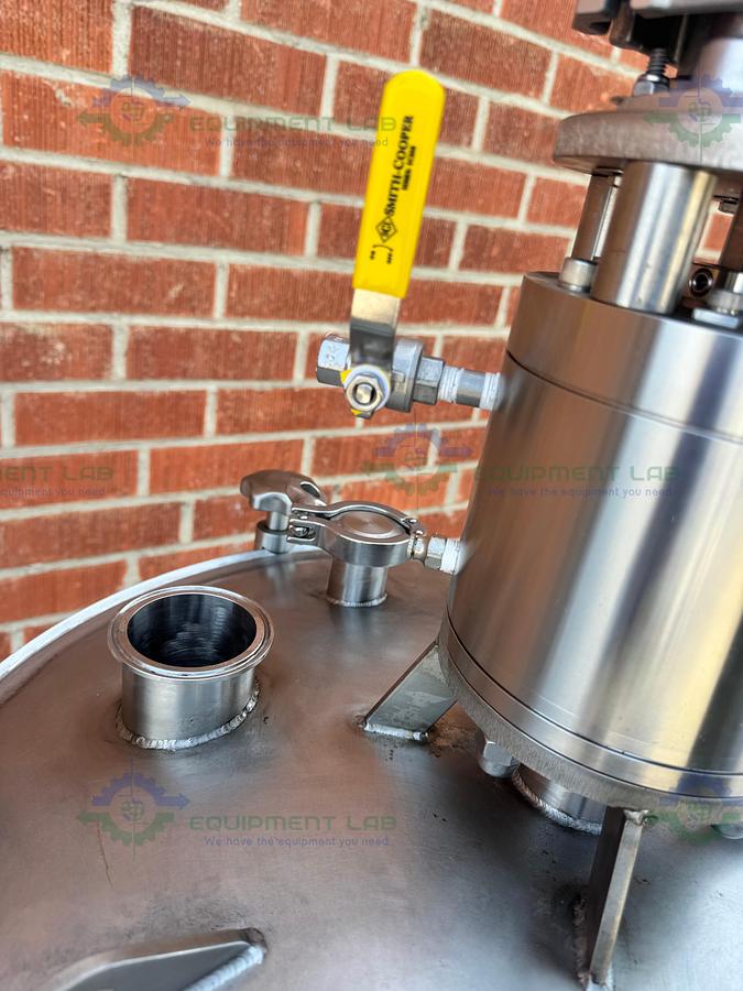 Used Unknown Brand 300 Liter Mixing Tank w/ Lenze 3 Phase Motor, Impeller