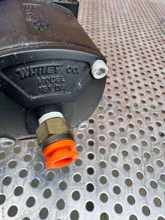 Used Whitey/Swagelok 131 DA Pneumatic Double Acting Actuator 200 PSI w/ SS43GS6 Valve