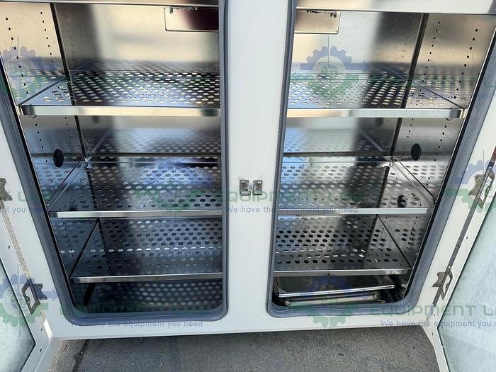 Used Caron  7410-5-1 CO2 Dual Stacked Laboratory Incubator 45°C, 115V