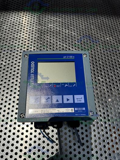 Used Mettler Toledo  pH 2100 e pH Transmitter 24 to 230V -20°C to 55°C