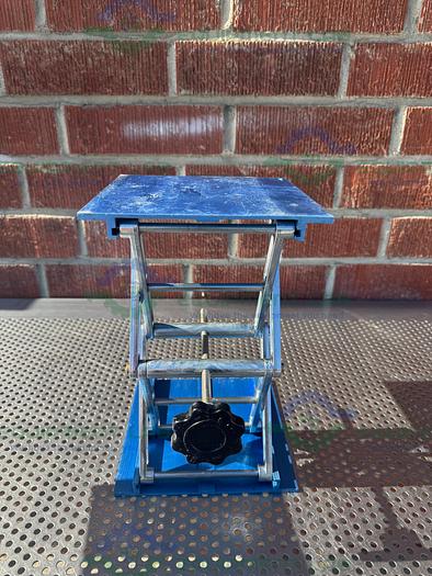 Used Unbranded 8" x 8" x 12" Table-Top Lab Jack