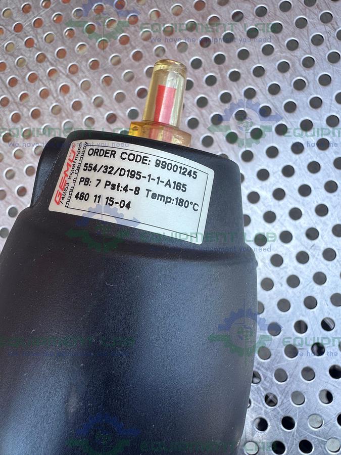 Used Gemu  554/32 Pneumatic Angle Seat Globe Valve w/ 1 1/4" to 1 1/2 Threaded Fitting