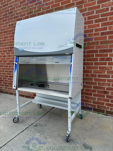 Used Labconco 302419101 Logic Plus Series Biosafety Cabinet 4 Ft Class II Type A2