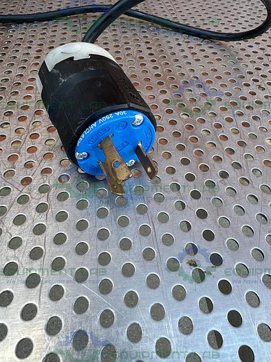 for parts or not working Edwards  E2M28 Rotary Vacuum Pump 21 CFM 220/240V