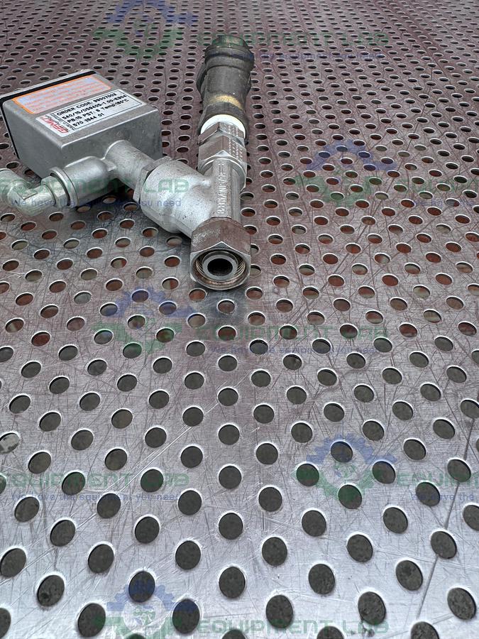 Used Gemu 540/15/D59405-1 Pneumatic Valve Actuator w/ 1/2" NPT Fitting