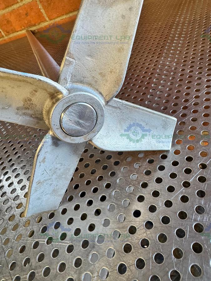 Used Unknown Stainless Steel Impeller Shaft / Mixing Rod 40" Height x 1"