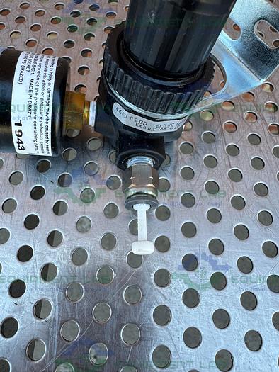 Used IMI Norgren R07-110-NNAA Compressed Air Regulator  300 PSIG w/ Ashcroft Guage