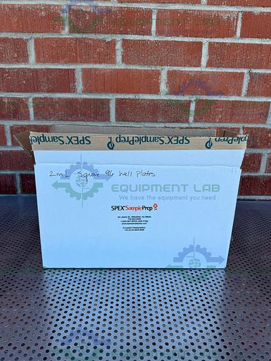 Box of 5 - Greiner Masterblock  Square Bottom Deep Well Plates 2 mL, 96 Well