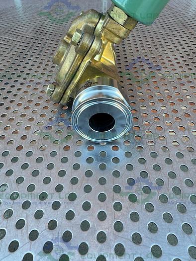 Used Asco Red Hat 8210D14 Solenoid Valve 5 - 125 PSI w/ 1" Sanitary to Quick Release