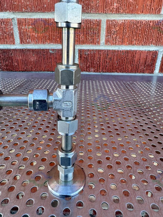 Used Vacuubrand DVR 2 Vacuum Gage and Controller w/ Parker Valves