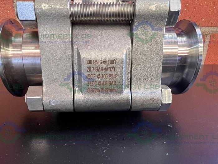 Used Swagelok   SS-65TSC16 Stainless Steel Ball Valve w/ 1" Sanitary Fitting