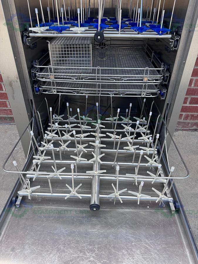 Used Getinge Lancer 1400 LX Freestanding Laboratory Washer 208V, 13.5 kW