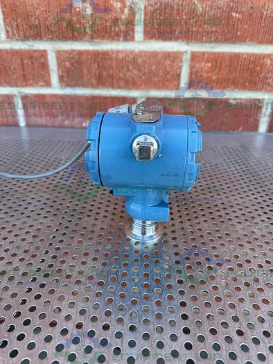 Used Rosemount 2090FG2S2DE1 Pressure Transmitter 0 to 150 PSI w/ 2" Fitting