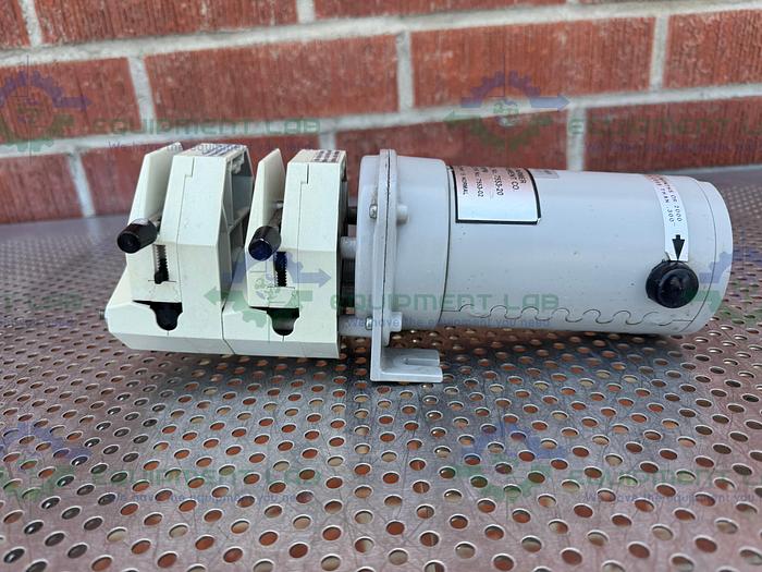Used Cole Parmer 7553-20 Motor 6-600 RPM w/2- Masterflex 7518-12 Easy Load Pump Head