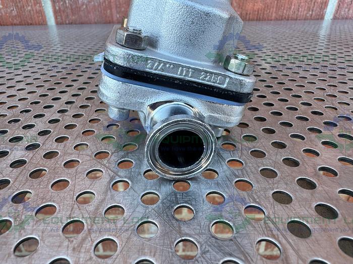 Used ITT Pure Flo .75-316L-RA20MAX-CWP200 Diaphragm Valve w/ 3/4" Sanitary Fitting