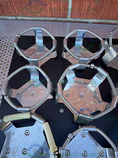 Used New Brunswick  Innova 42 Shaker  Platform 18" x 18" w/  Flask Holders