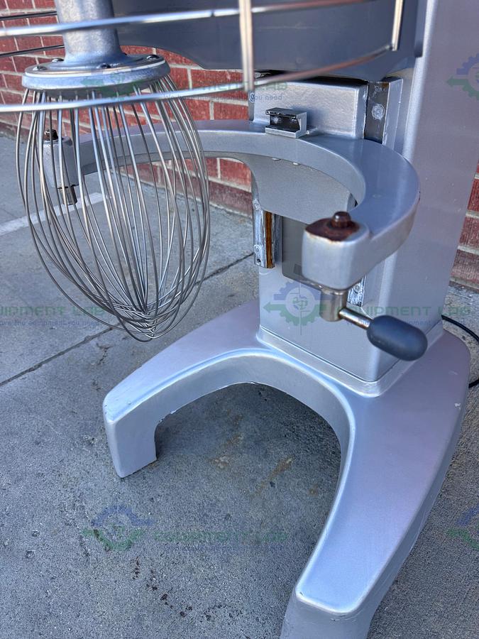 Used Hobart Legacy HL300 Planetary Floor Mixer 30 Qt, 3/4 HP, 120V