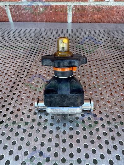 Used ITT Pure Flo .75-316L-RA20MAX-CWP150 Diaphragm Valve w/ 3/4" Sanitary Fitting