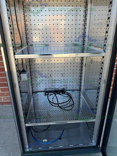 Used Caron 7401-33-1 CO2 Reach In Incubator 115V, 30 Cu. Ft.,  60°C, 33 Cu, Ft.