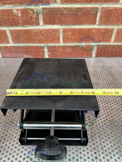 Used Unknown   8" x 8" x 14 1/2" Table-Top Lab Jack