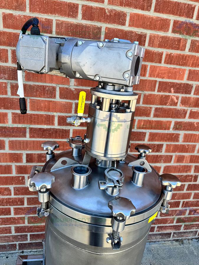 Used Unknown Brand 100 Liter Mixing Tank w/ Lenze 3 Phase Motor, Impeller