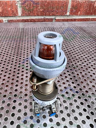 Used Allen-Bradley  800H-QPB24 Series C Illuminated Push Button Switch 24V