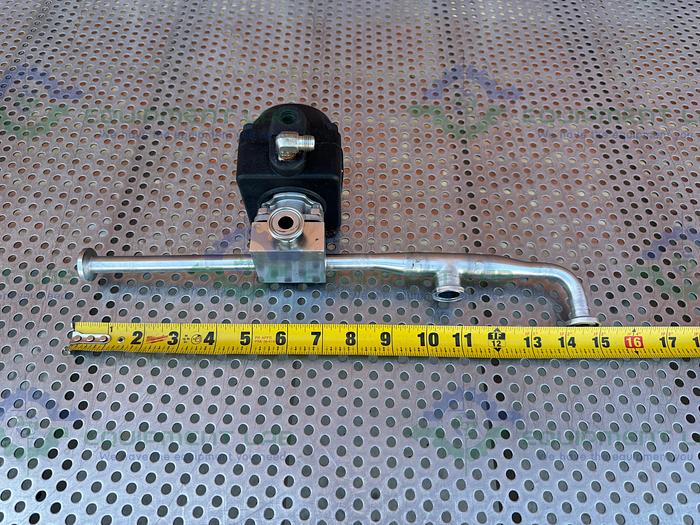 Used ITT Pure Flo .5-316L- RA20MAX 4 Way Diaphragm Valve w/ 1/2" Sanitary Fitting